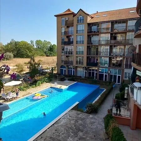 студия авангард * Sunny Beach